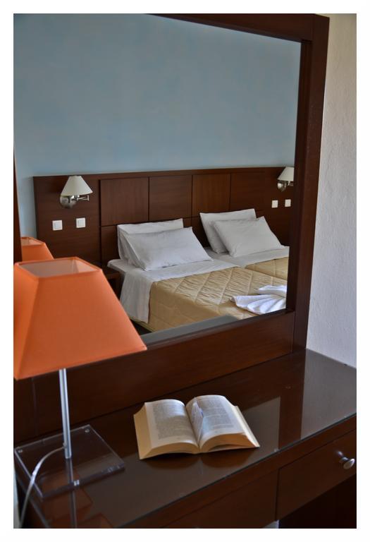 Alex (Adults Only) Hotel Karpathos Buitenkant foto